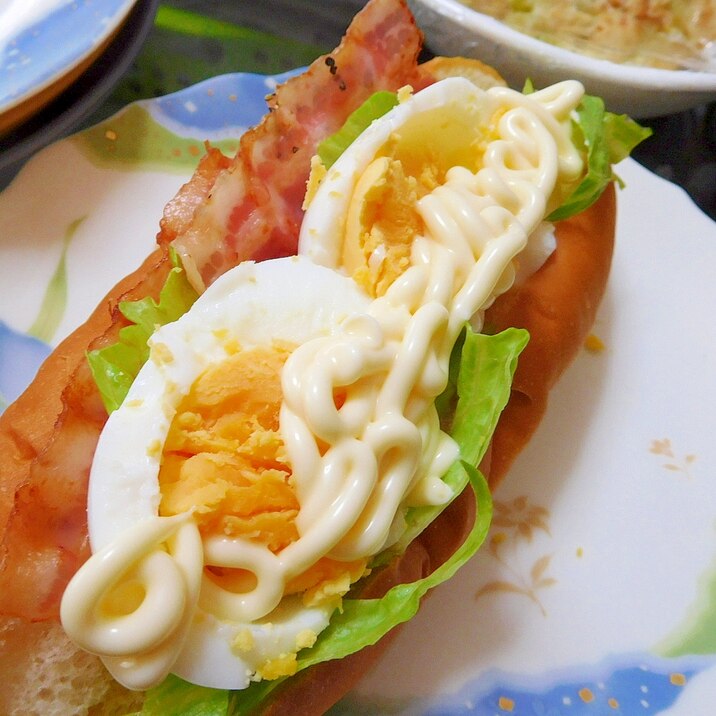 お手軽ホットロールサンド(ベーコンレタスエッグ)